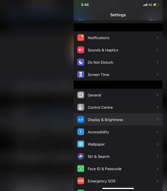 Selanjutnya scroll ke bawah hingga menemukan peraturan Display Brightness